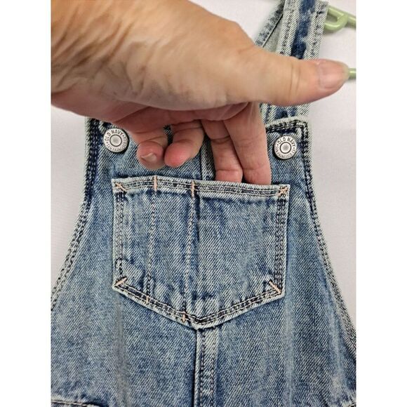 Old Navy Youth Overall,  NWT.   Light Blue Wash,  Size 5. - Picture 5 of 12